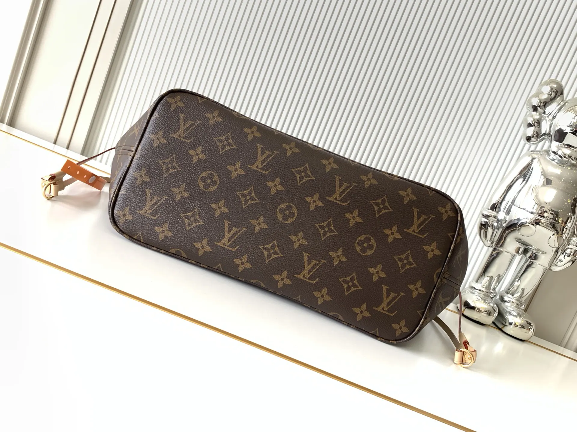LV Neverfull 老花 帆布 手拿包 精致手拿款