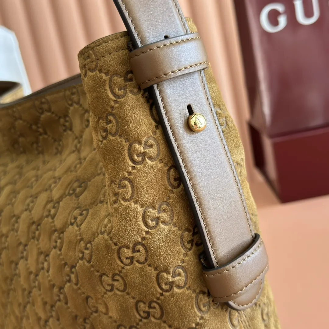 Gucci 黑色 金色 牛皮 收纳包 旅行收纳款