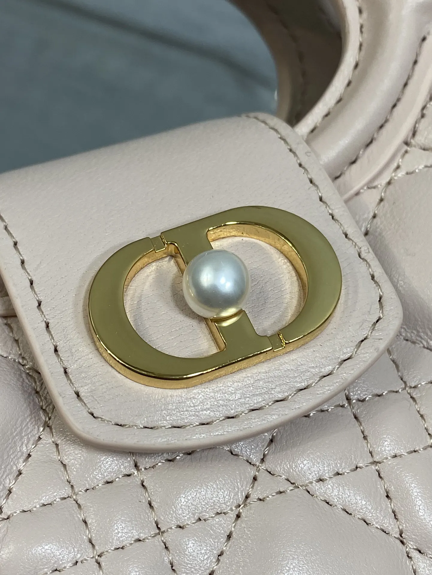 Dior 粉色链条包 手提斜挎