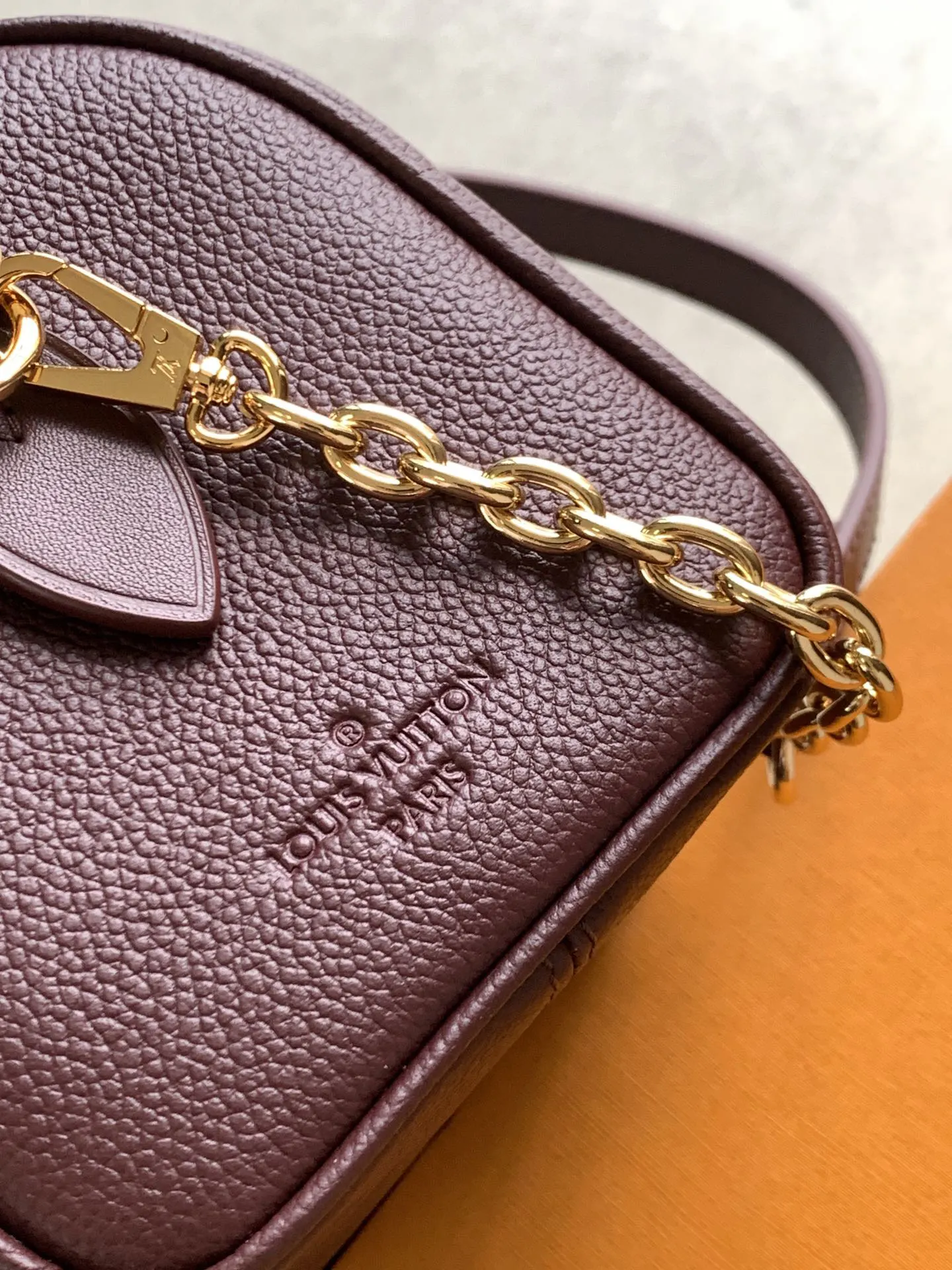 LV Speedy 黑色 米白 牛皮 收纳包 旅行收纳款