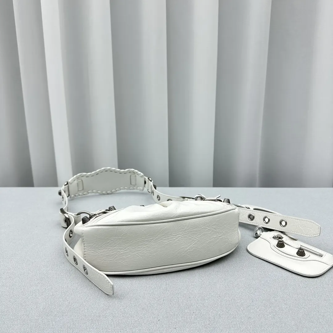 皮革 小油蜡白 Balenciag Le Cagole 半 腋下包 复古腋下背款