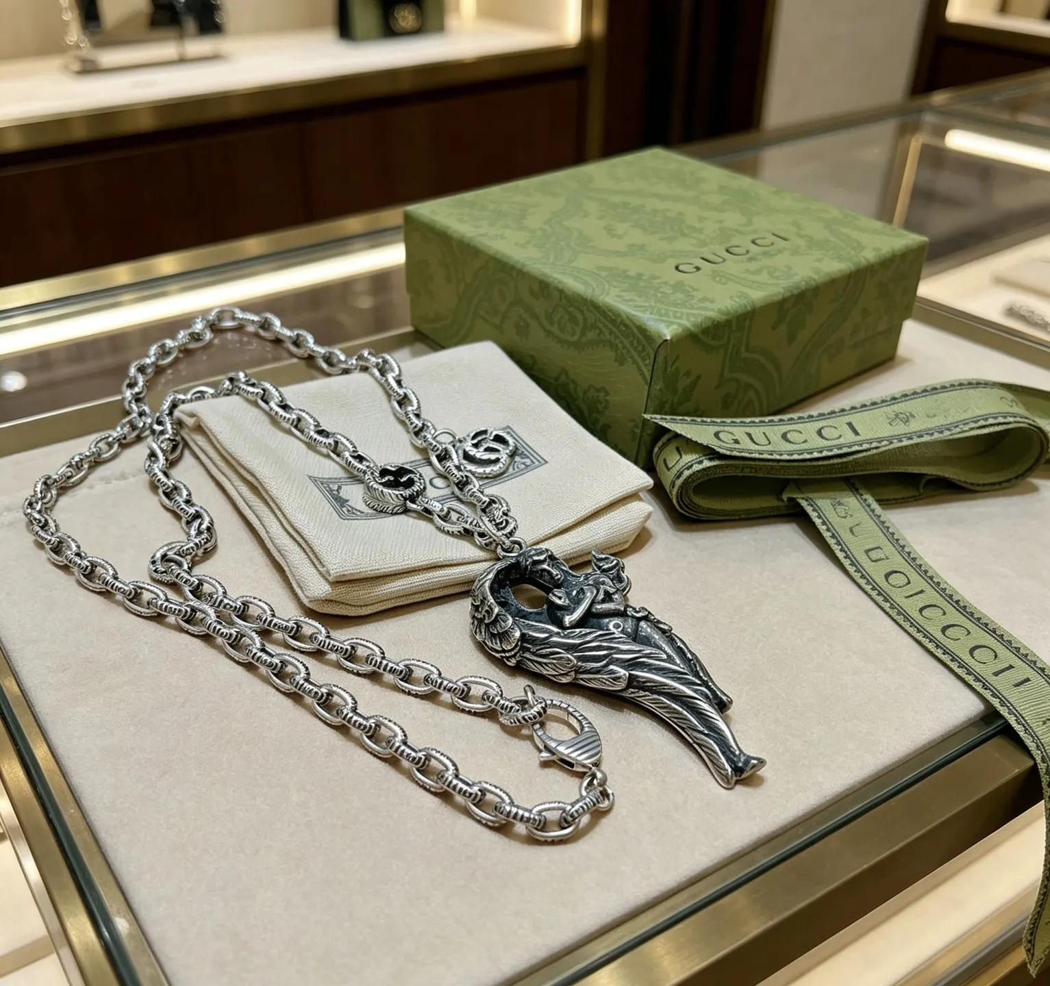 Gucci 链条包 单肩斜挎款