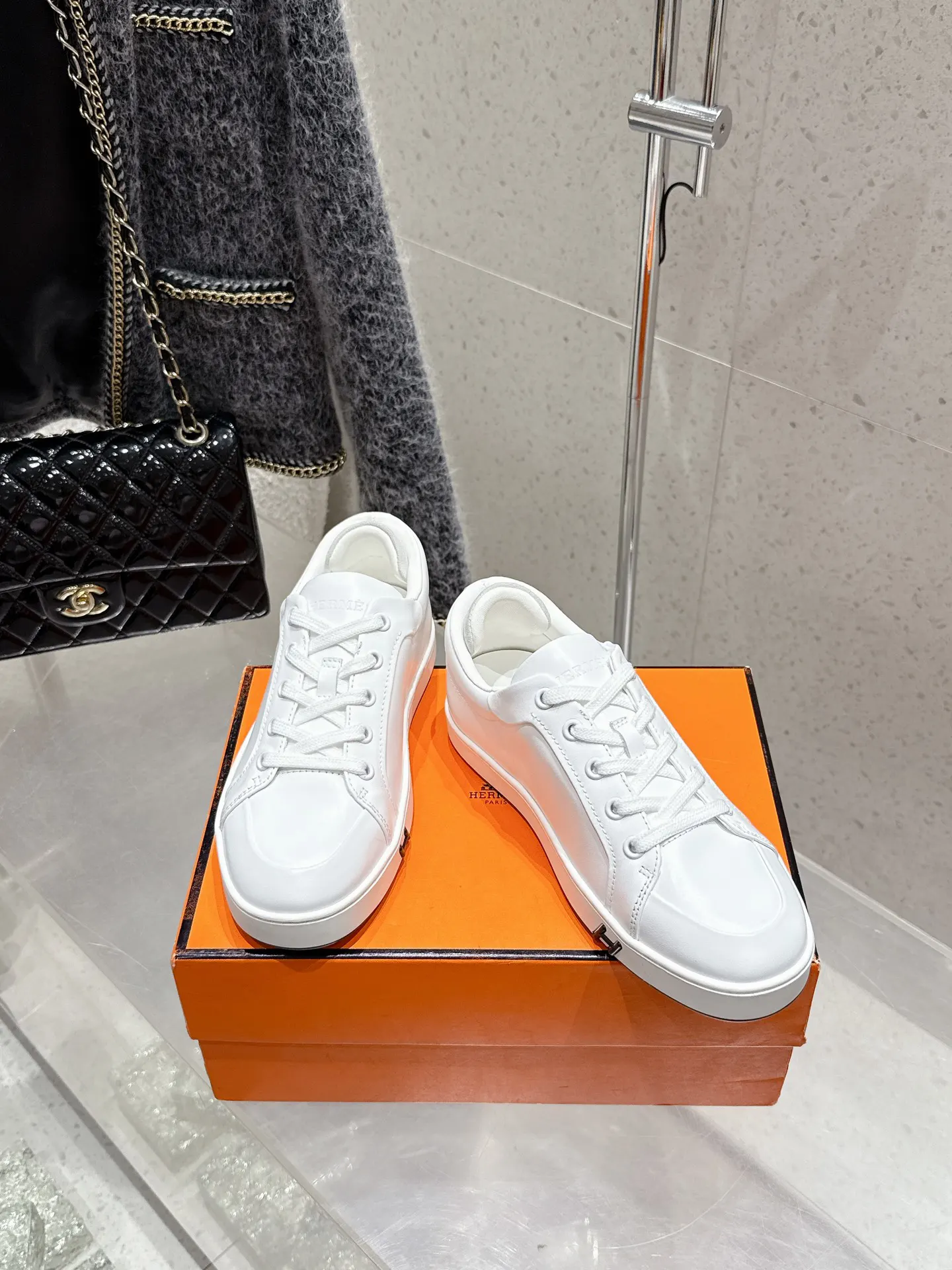 Hermès 绝对是最值得买的 羊皮 鞋履 舒適 運動鞋(數字4) Hermès 绝对是最值得买的 羊皮 鞋履 舒適 運動鞋(數字4)