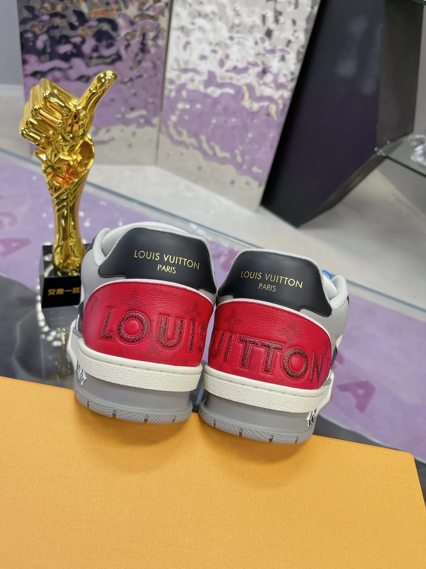 Louis Vuitton 运动鞋