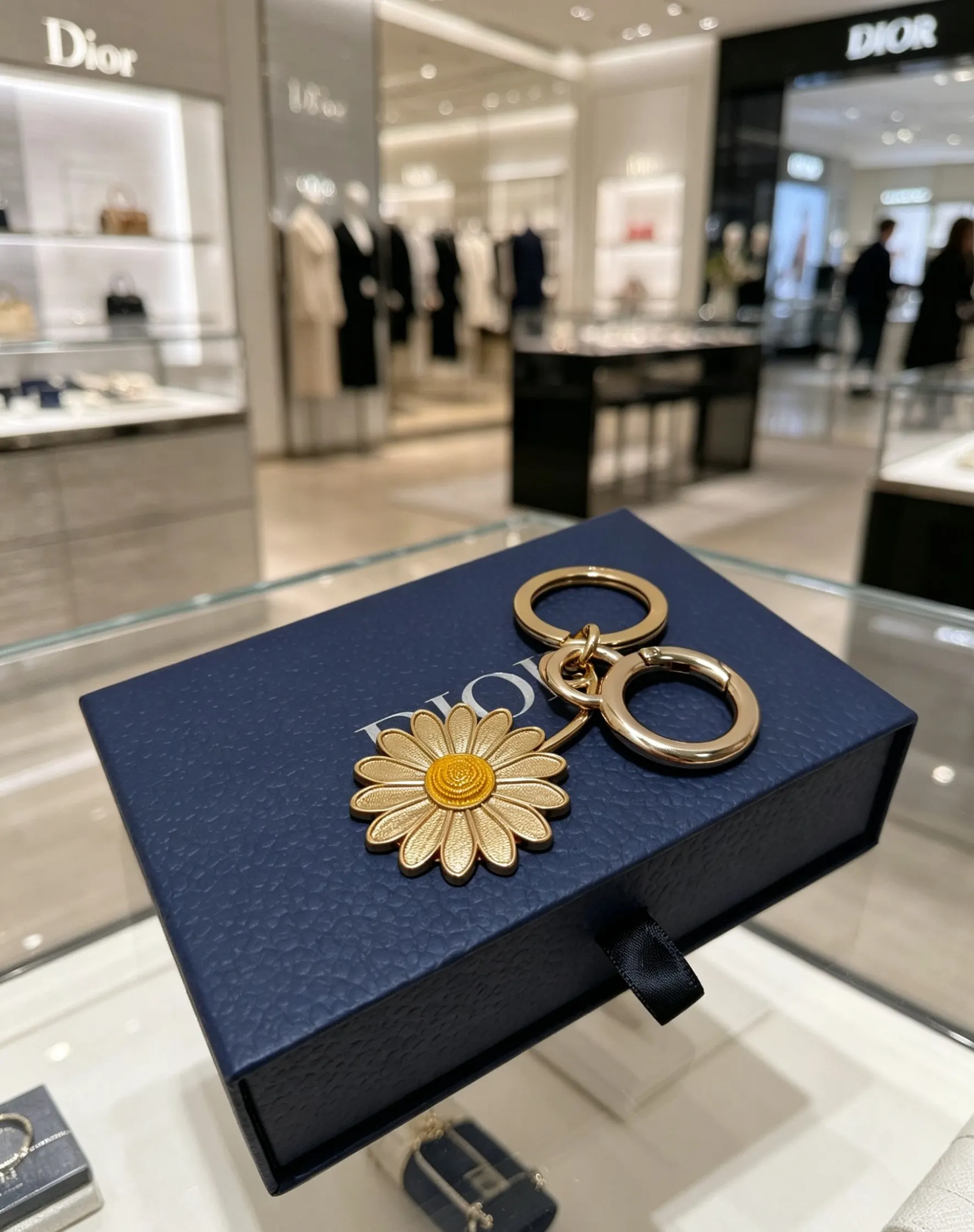 Dior 太阳花吊坠项链 礼盒款