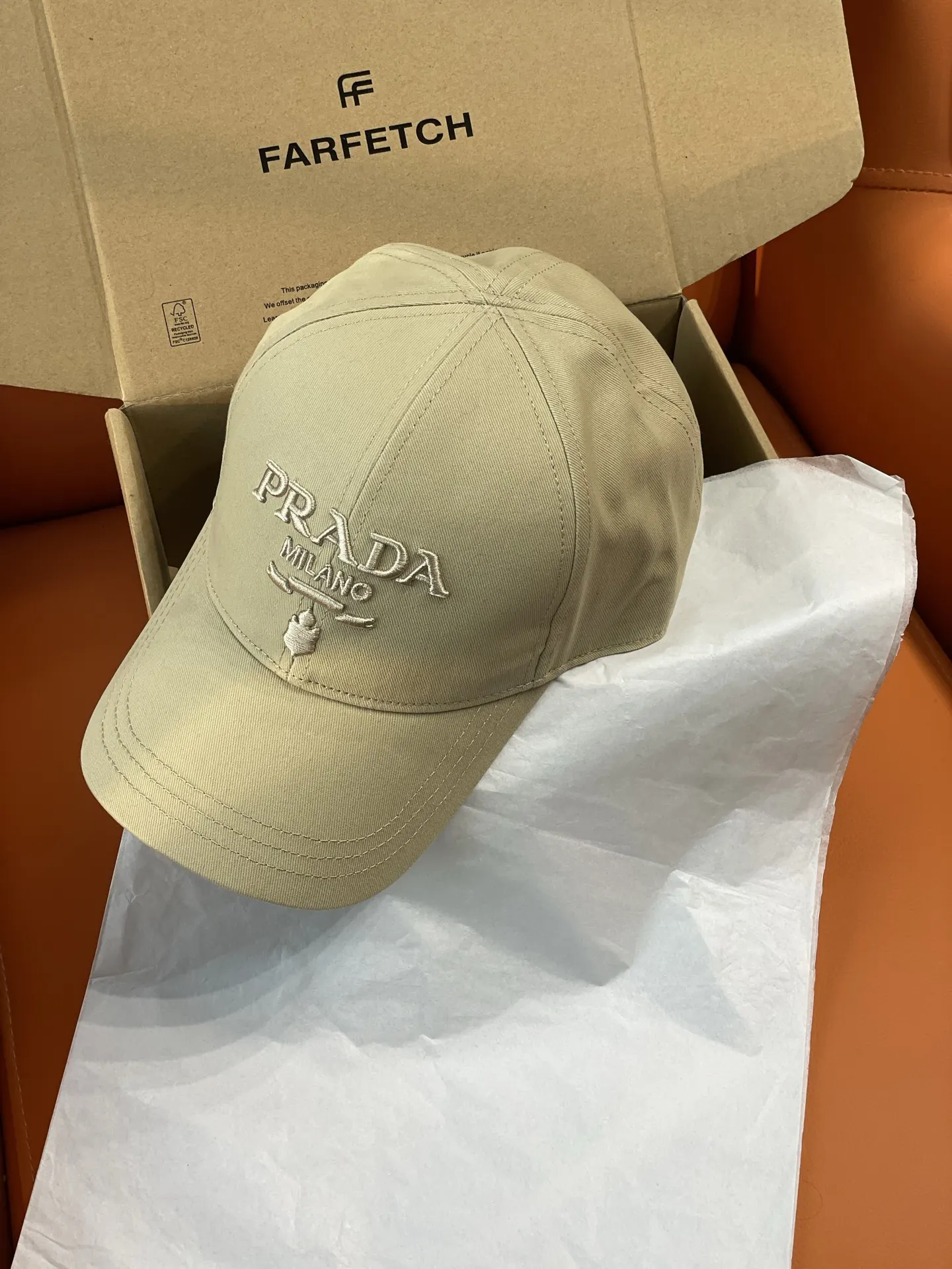 Prada 白色 牛仔 帽子