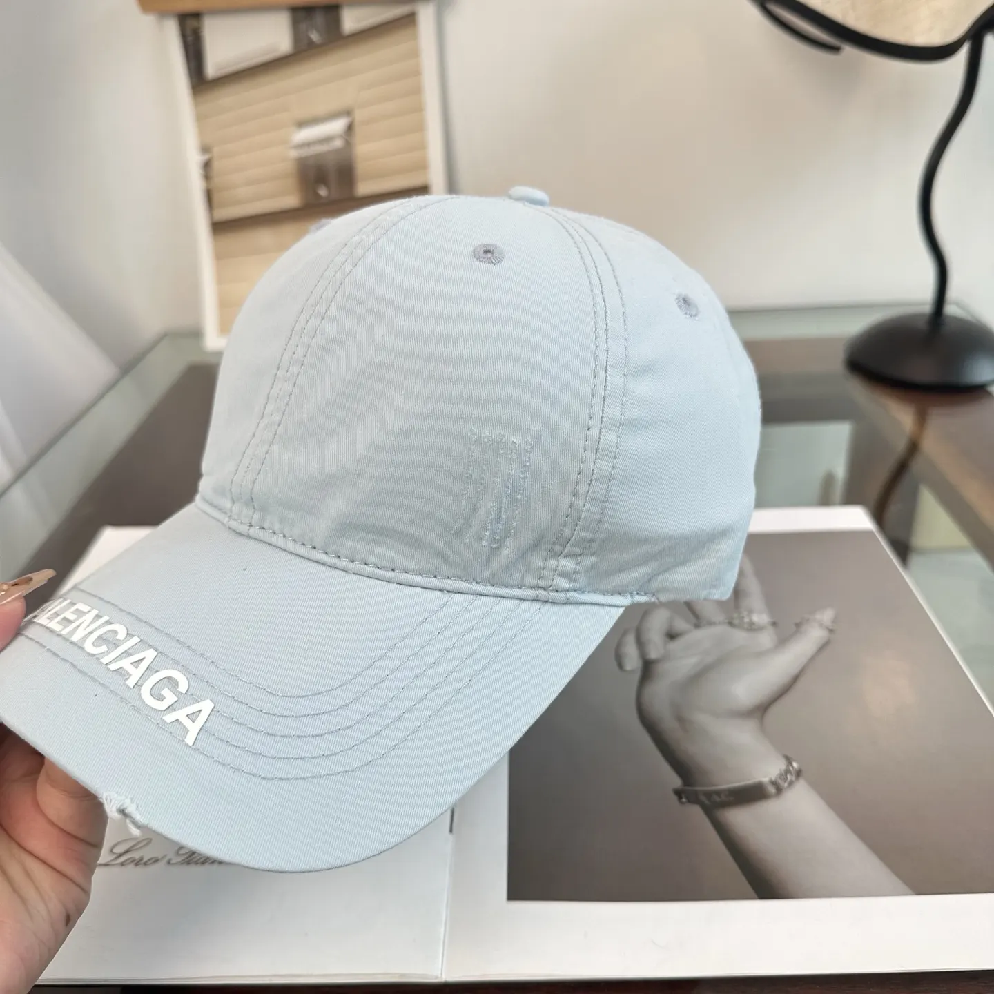 Balenciaga 字母 棒球帽 日常休闲款