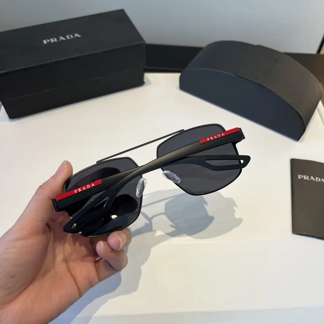 Prada 太阳眼镜 時尚遮阳 太陽鏡