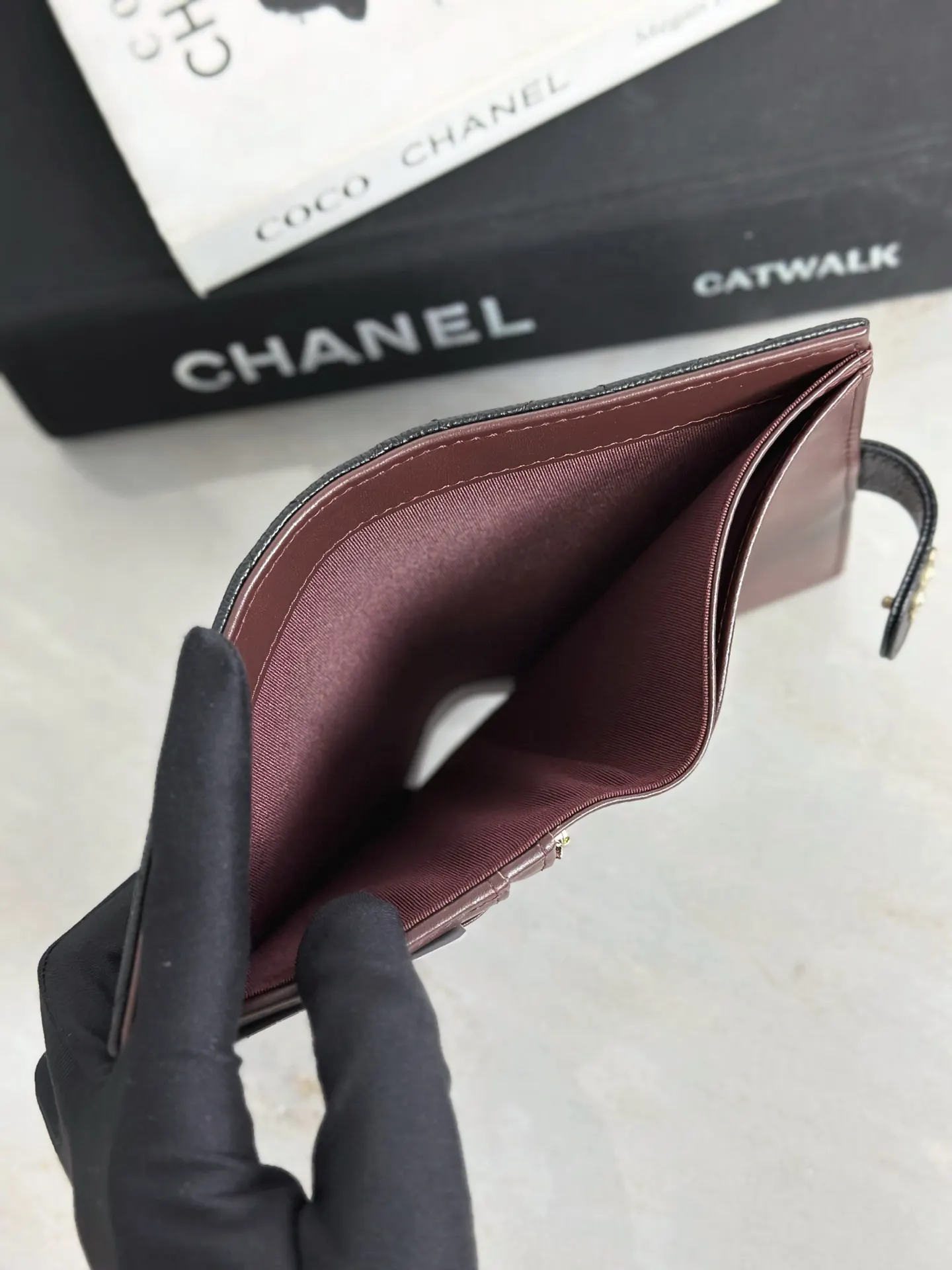 CHANEL 黑色荔枝纹牛皮翻盖链条包 单肩款