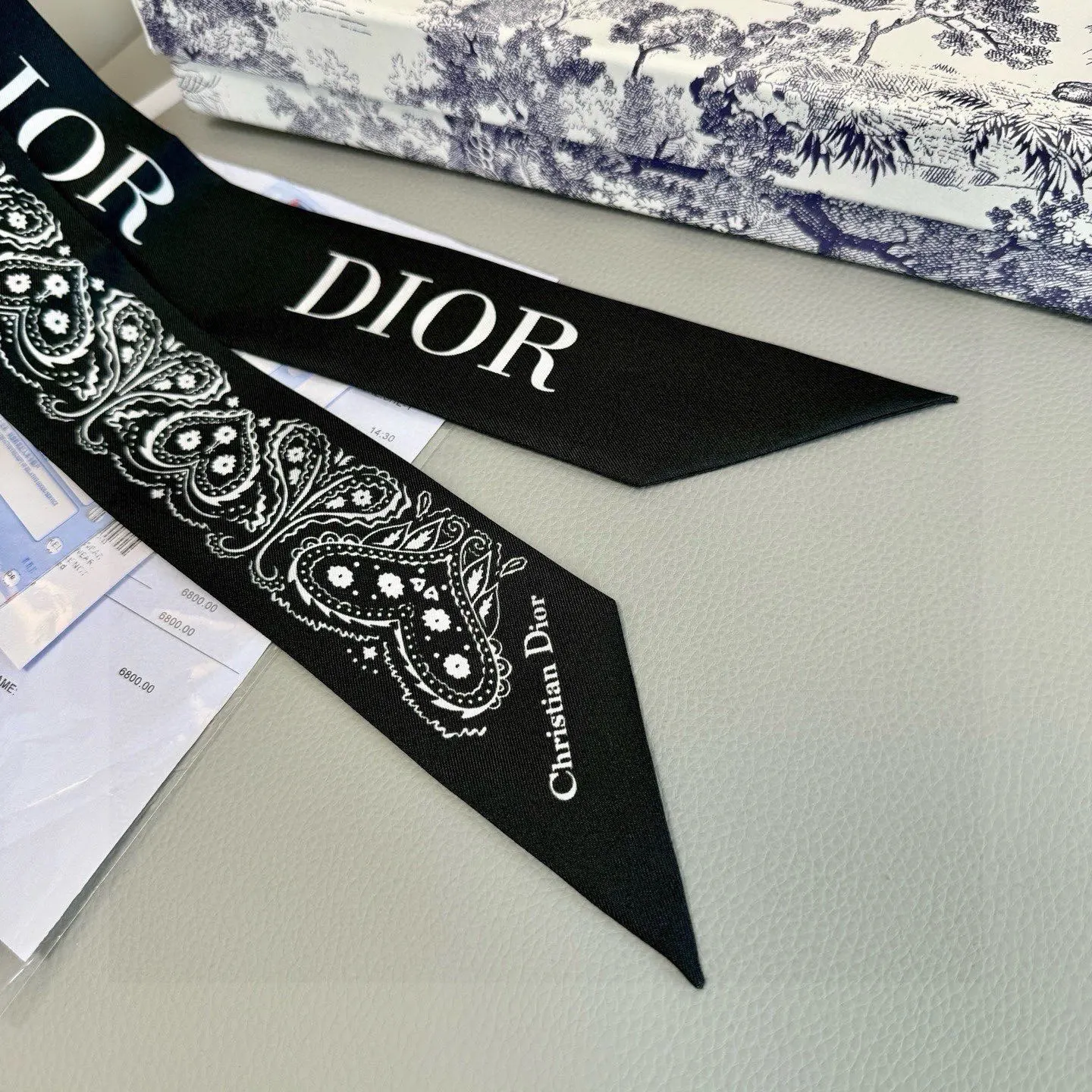 Dior 黑白提花真丝丝巾 细长绑带