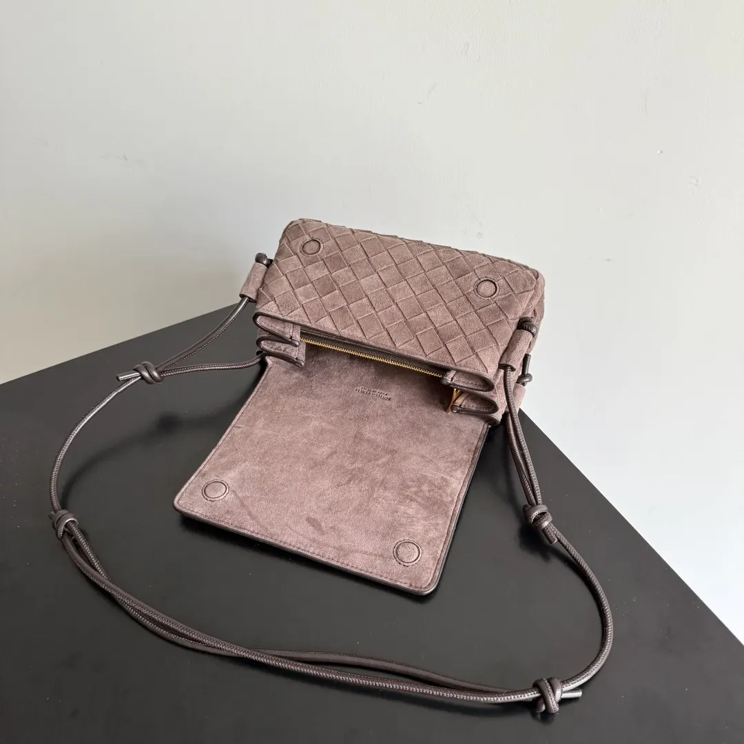 Bottega Veneta 手拿包 精致手拿款