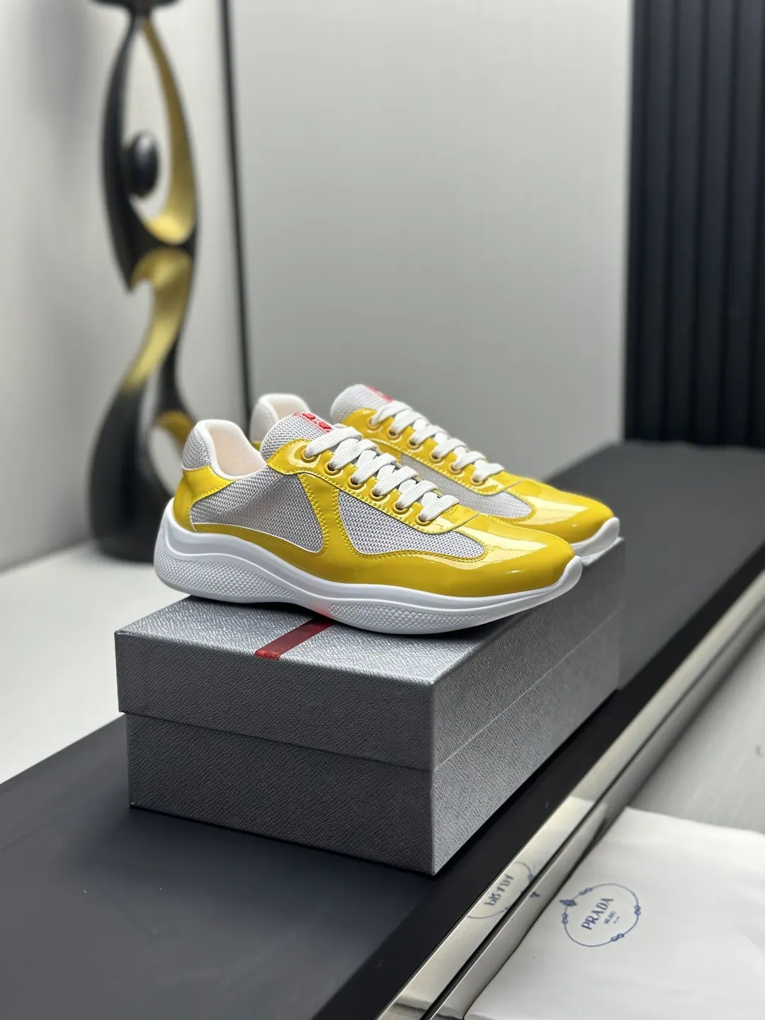 PRADA 漆皮 乐福鞋 厚底休闲款