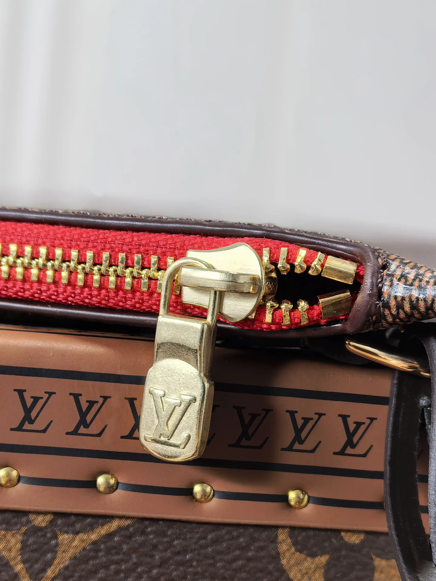 Neverfull 老花 帆布 手拿包 精致手拿款