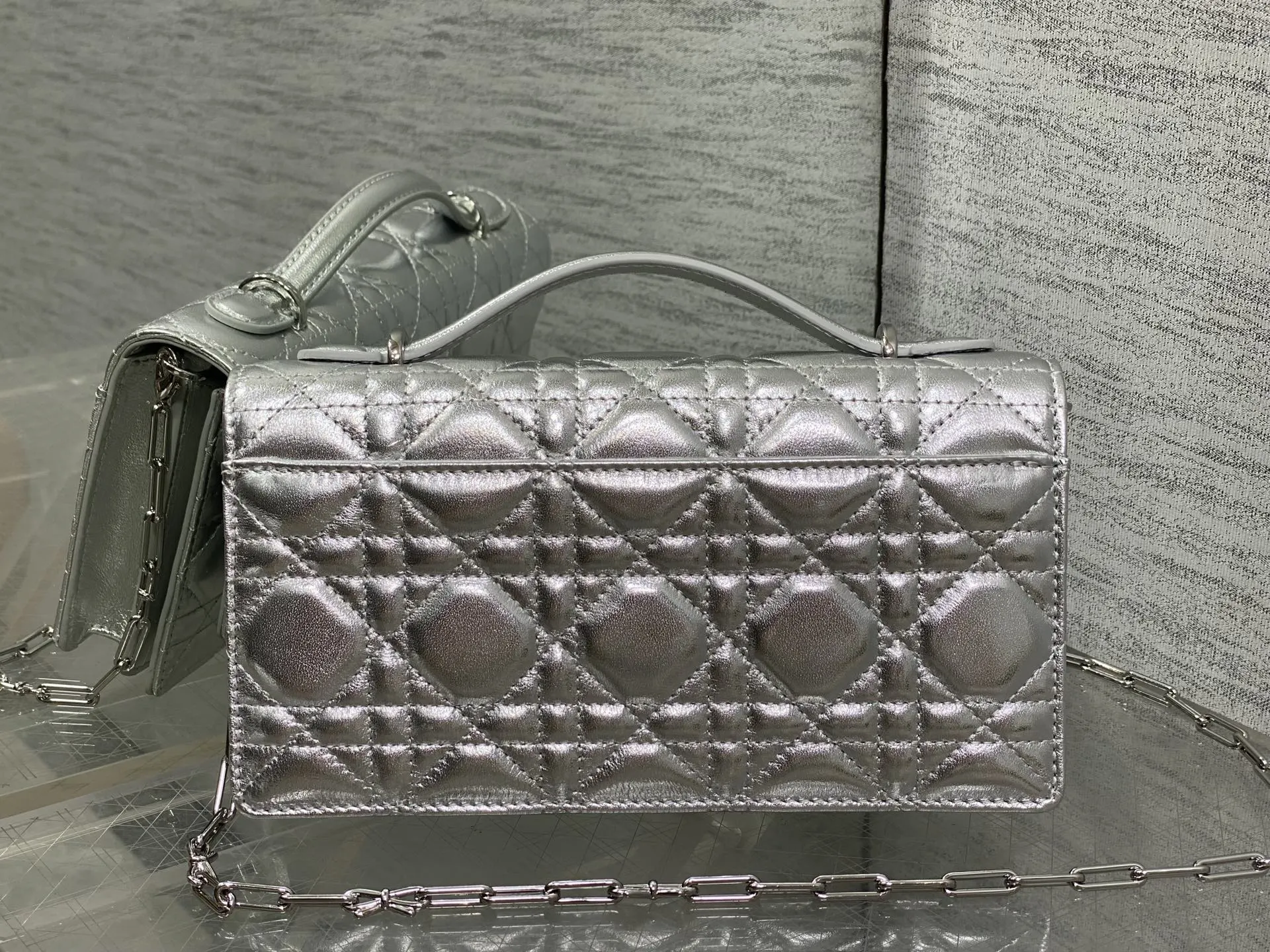 Dior 银色羊皮手拿包 晚宴手拿 复古