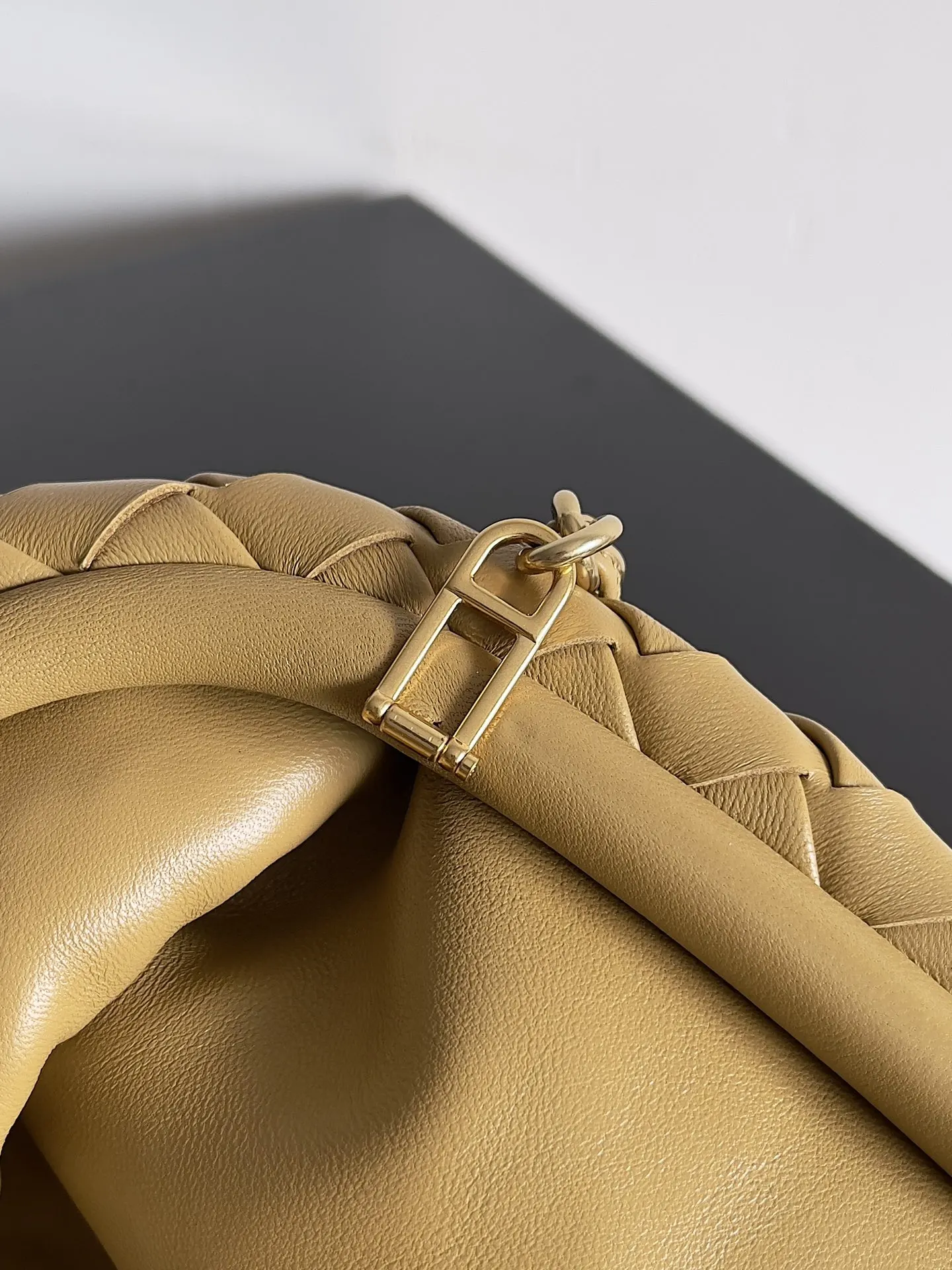 Bottega Veneta 鏈條包 精致鏈條款