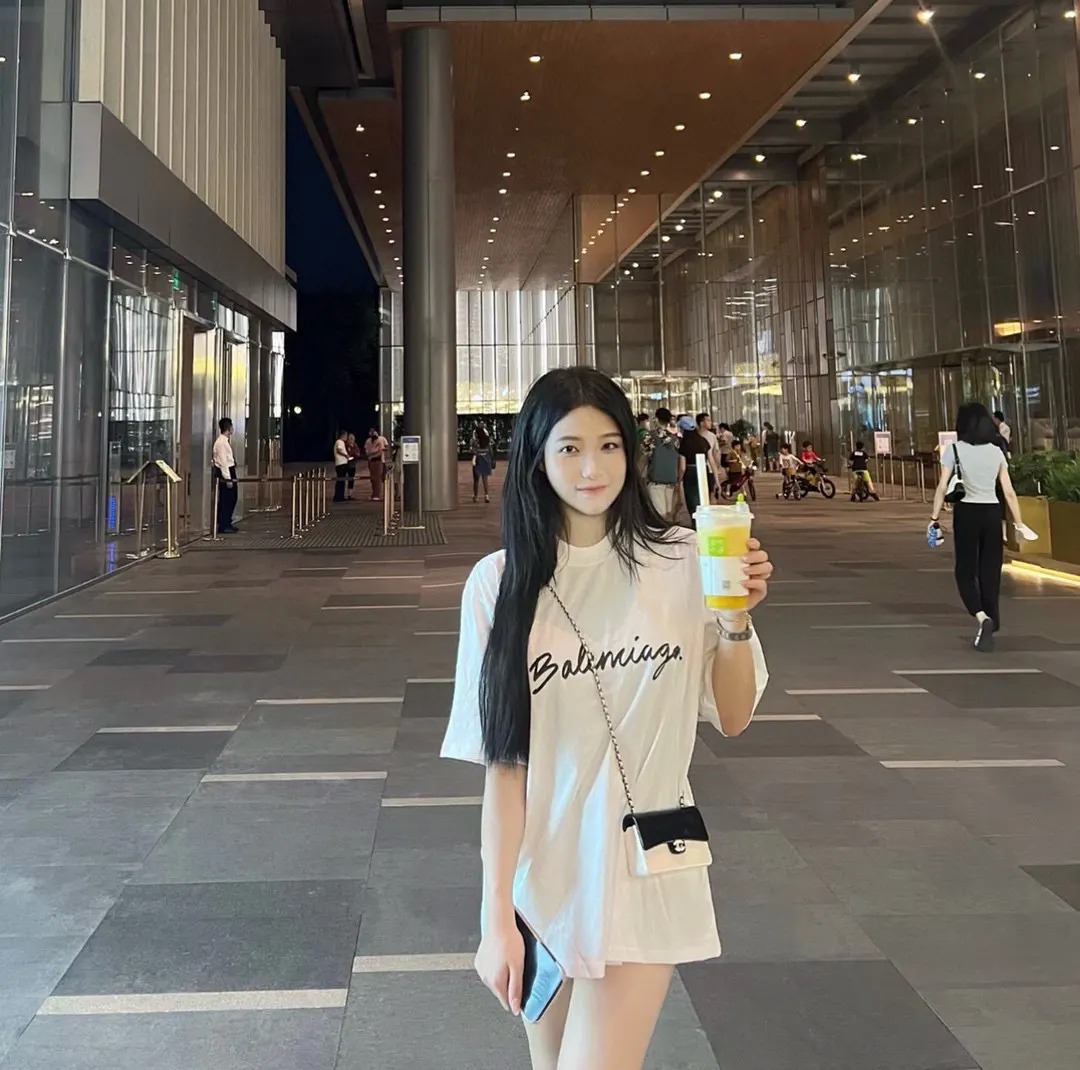 Balenciaga 26SS 印花 水洗 短袖T恤 街头休闲款