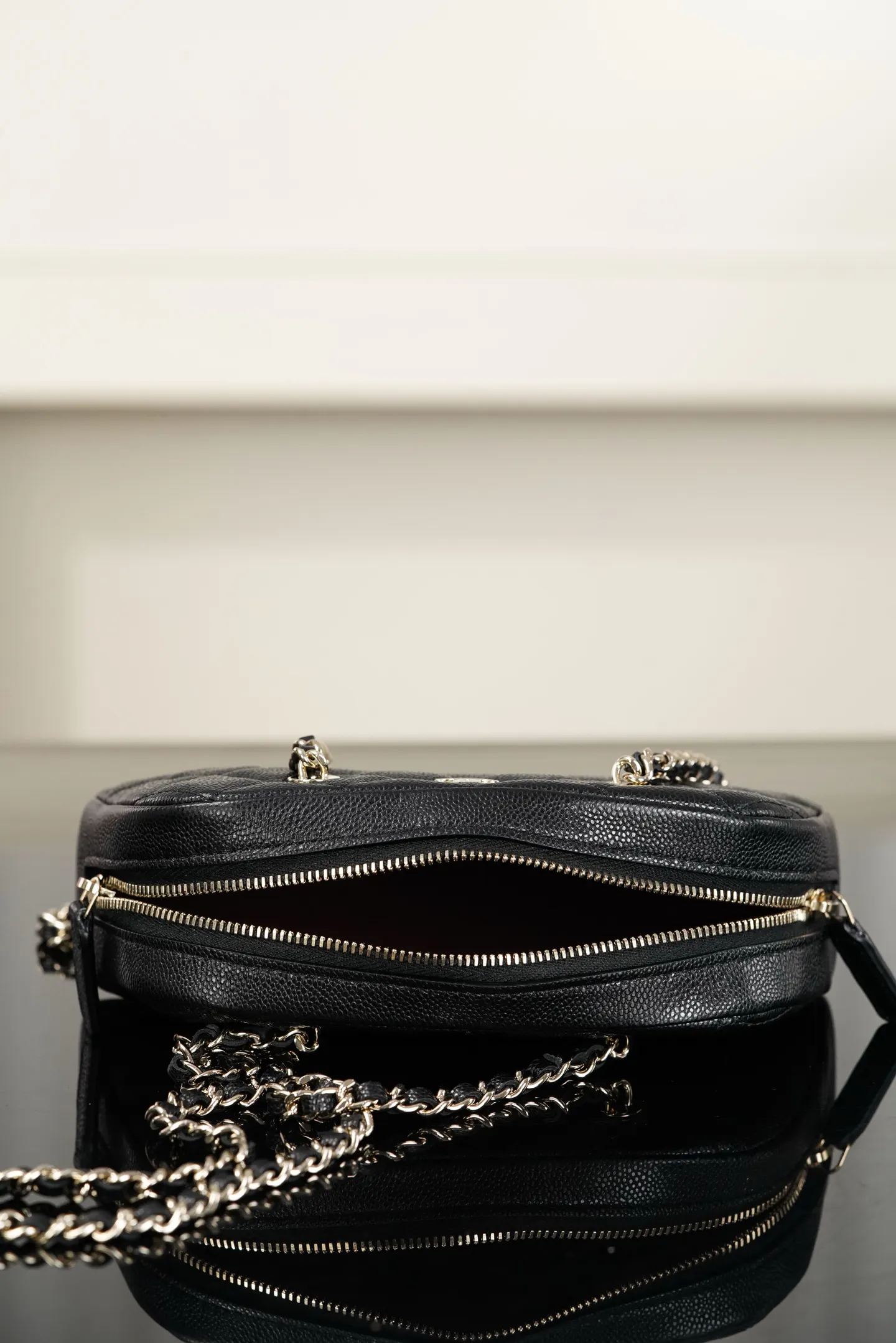 Black Gold Chain Bag Classic