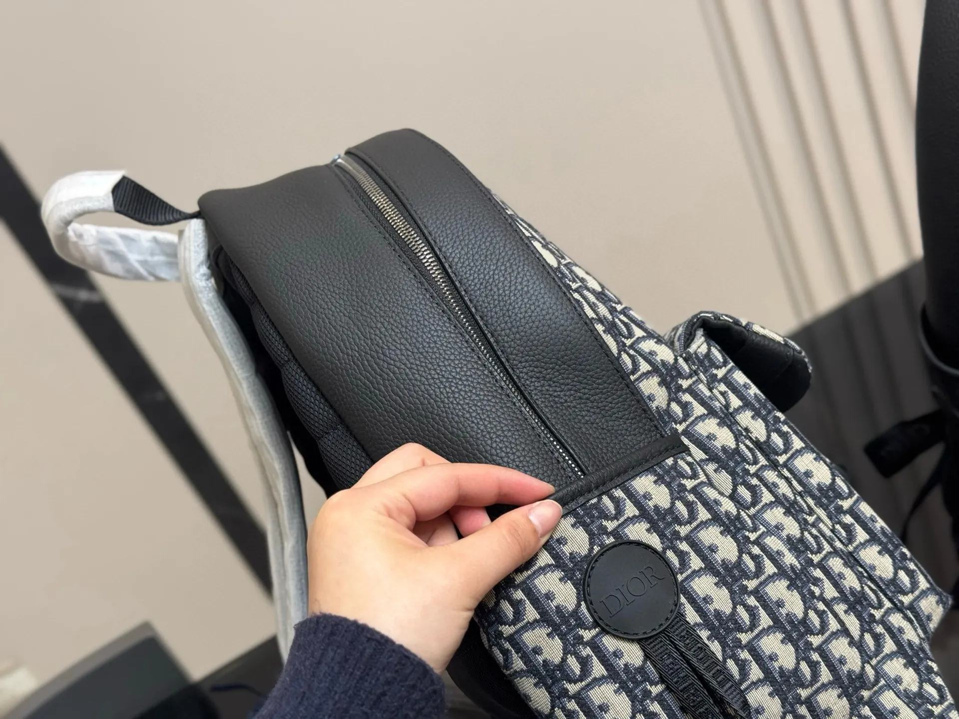Dior 雙肩 男女背都好看 作为一只合 雙肩包 实用雙肩款