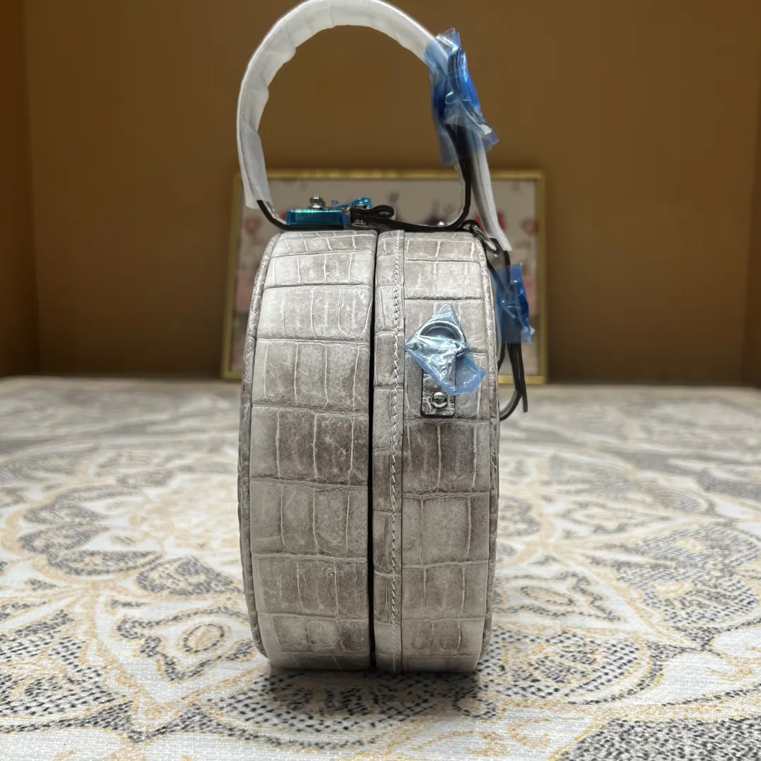 LV shell bag Image 3 LV shell bag Image 3