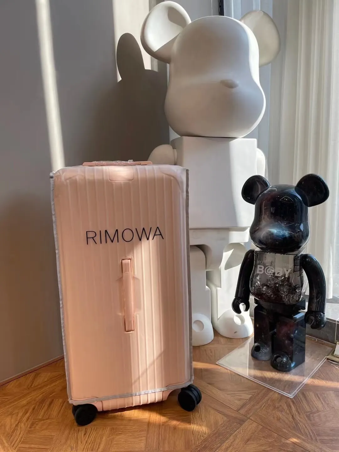 黑色 白色 rimowa日默瓦花瓣粉行李箱 登机箱 旅行箱 托运 旅行拉杆款 輕便出行款(數字9) 黑色 白色 rimowa日默瓦花瓣粉行李箱 登机箱 旅行箱 托运 旅行拉杆款 輕便出行款(數字9)