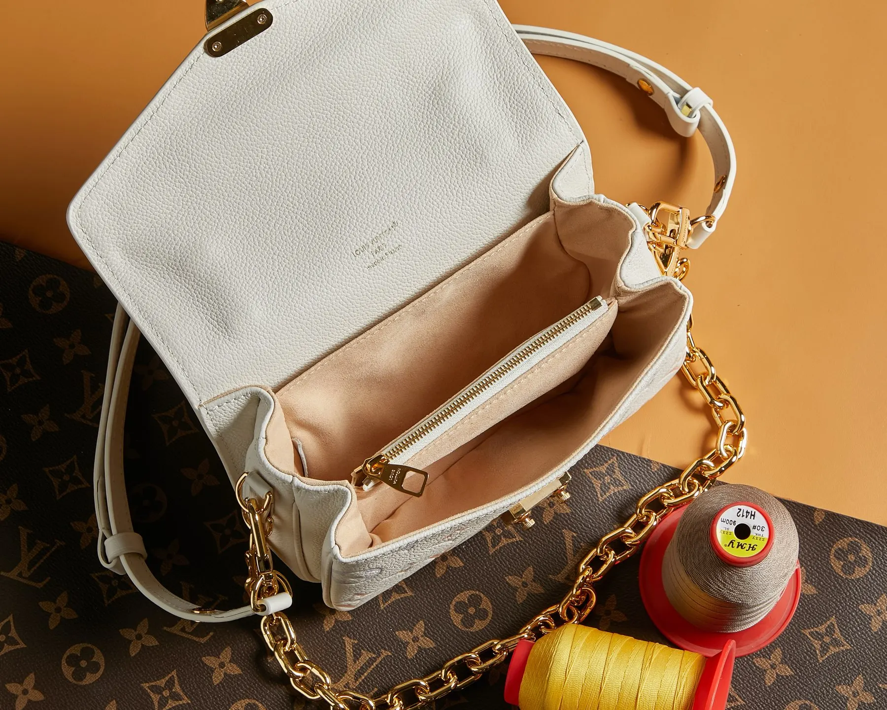Chain Bag Leather