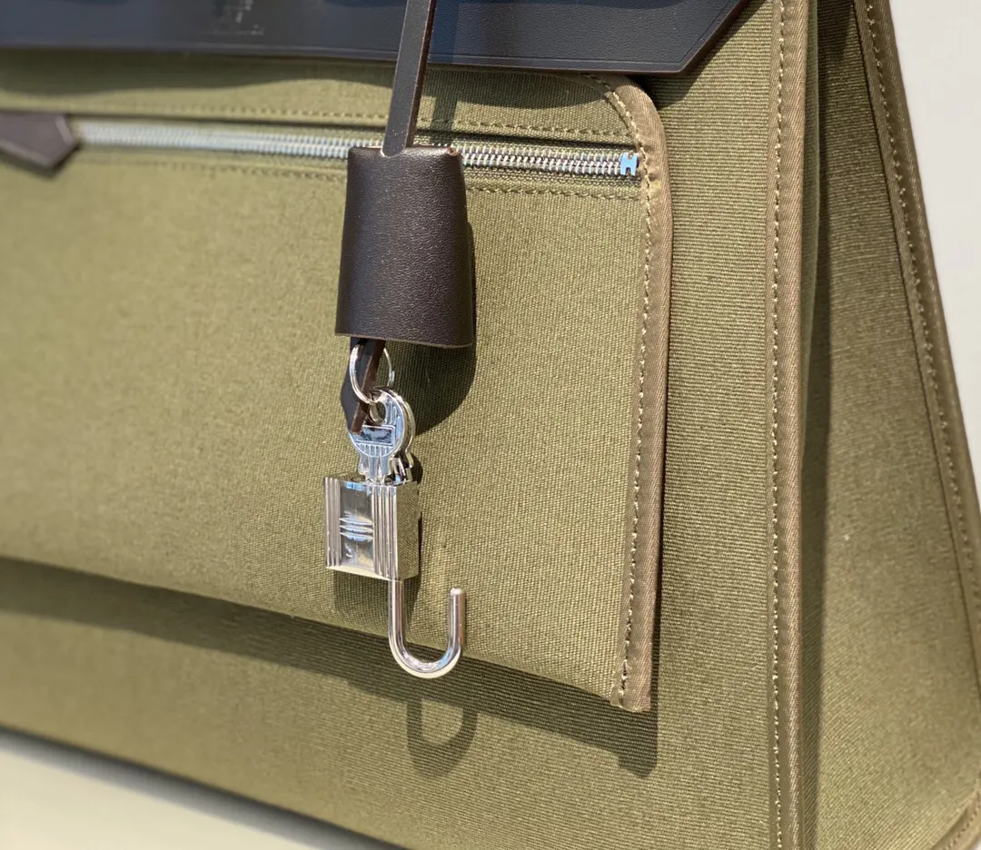 Hermès Herbag 雙肩包 31cm 轻便通勤(數字9) Hermès Herbag 雙肩包 31cm 轻便通勤(數字9)