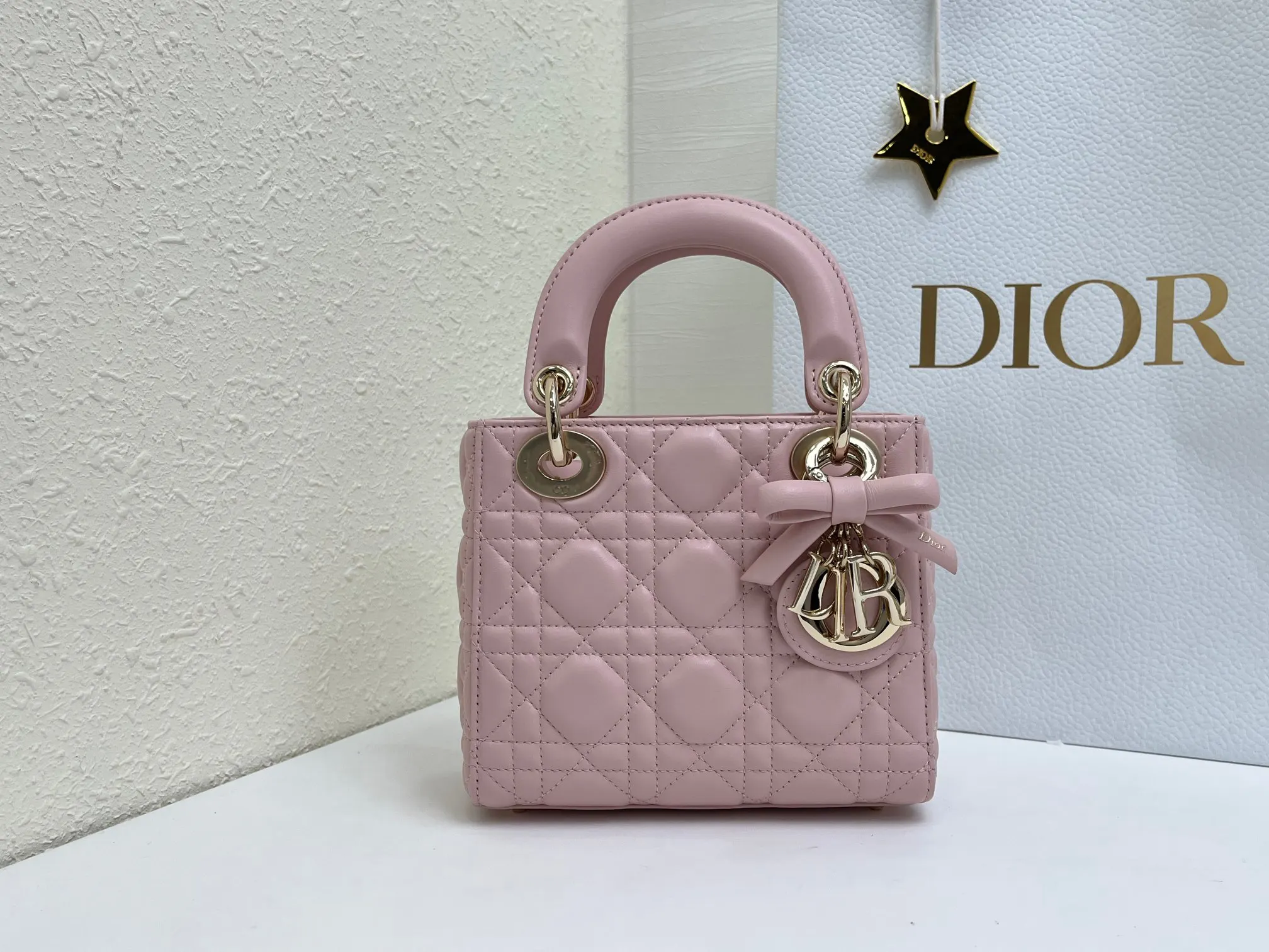 Dior Lady Dior Lady Soft Pink Chain Bag Handheld Crossbody
