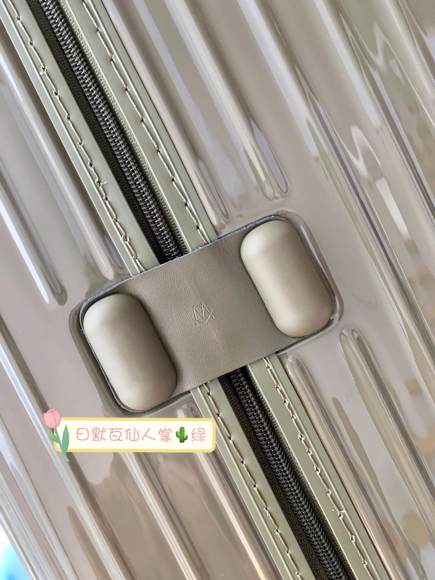 黑色 白色 升级 RIMOWA日默瓦 Trunk方胖 行李箱 旅行拉杆款 輕便出行款(數字8) 黑色 白色 升级 RIMOWA日默瓦 Trunk方胖 行李箱 旅行拉杆款 輕便出行款(數字8)