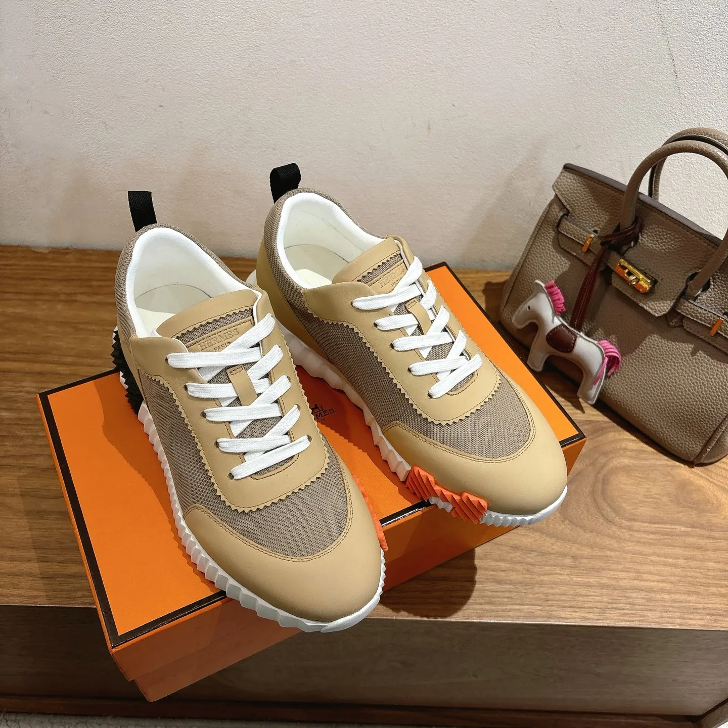 Hermès SS 运动鞋(數字5) Hermès SS 运动鞋(數字5)