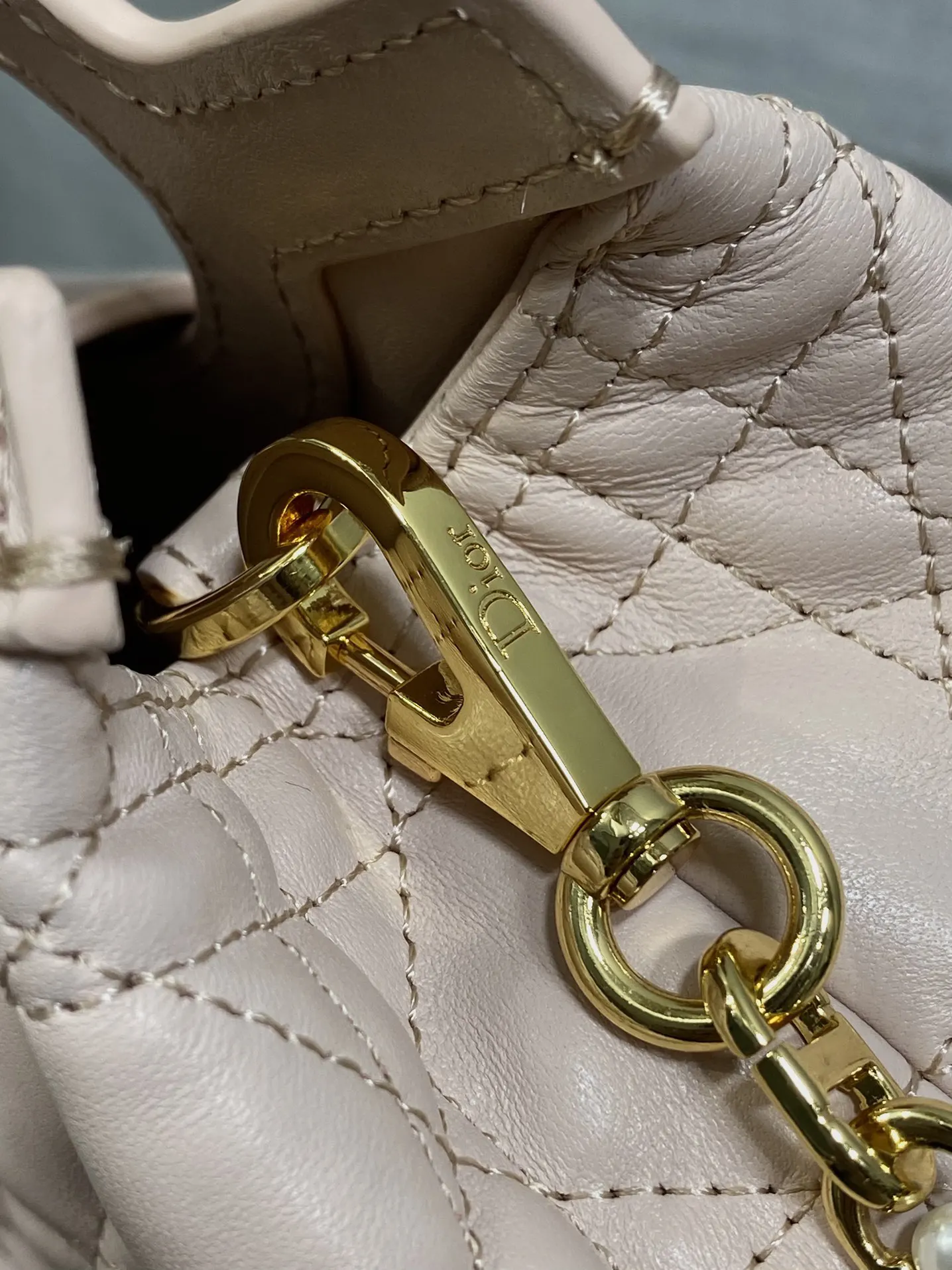 Dior 粉色链条包 手提斜挎