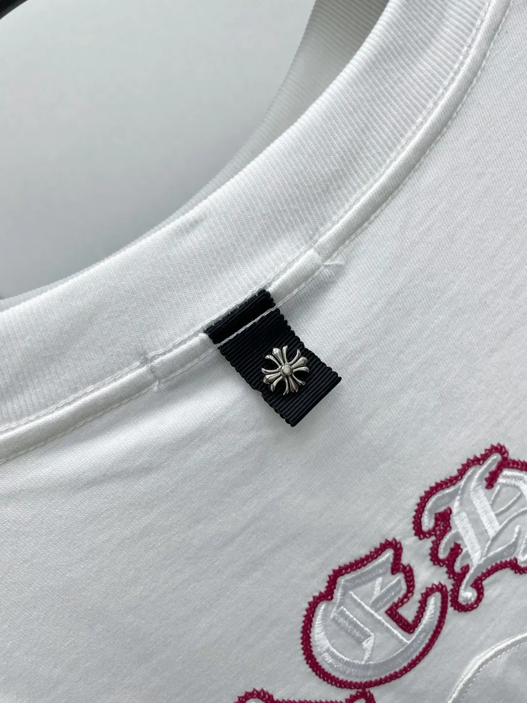 Chrome Hearts 26SS Letter Embroidery Short Sleeve T-Shirt Daily Versatile Style Image 8 Chrome Hearts 26SS Letter Embroidery Short Sleeve T-Shirt Daily Versatile Style Image 8