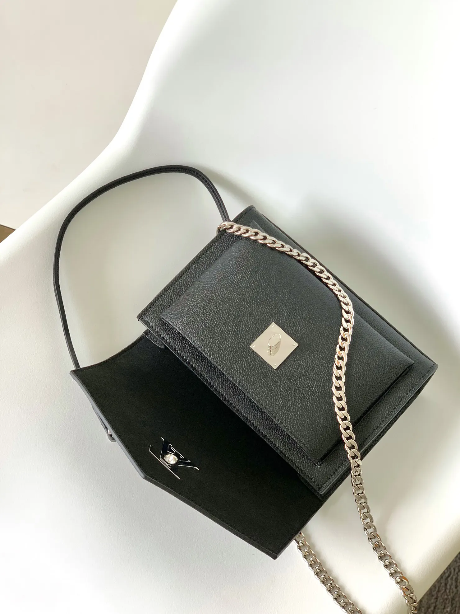 LV 黑色 灰色 牛皮 链条包 精致链条款