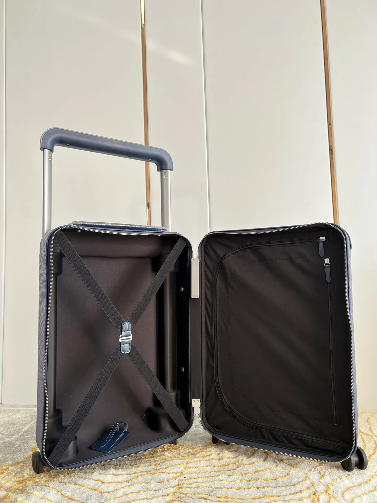 Louis Vuitton Blue Suitcase Travel Lightweight Canvas Image 9 Louis Vuitton Blue Suitcase Travel Lightweight Canvas Image 9