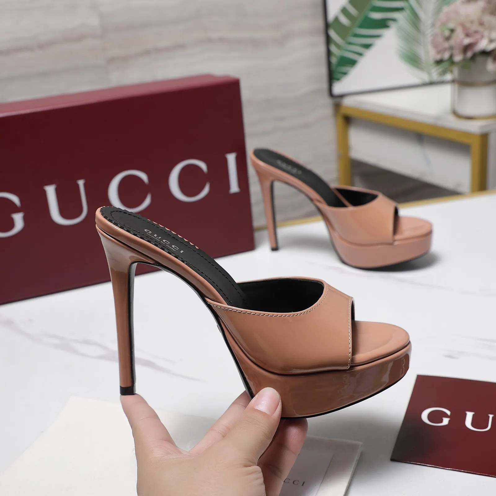 Gucci 高跟鞋