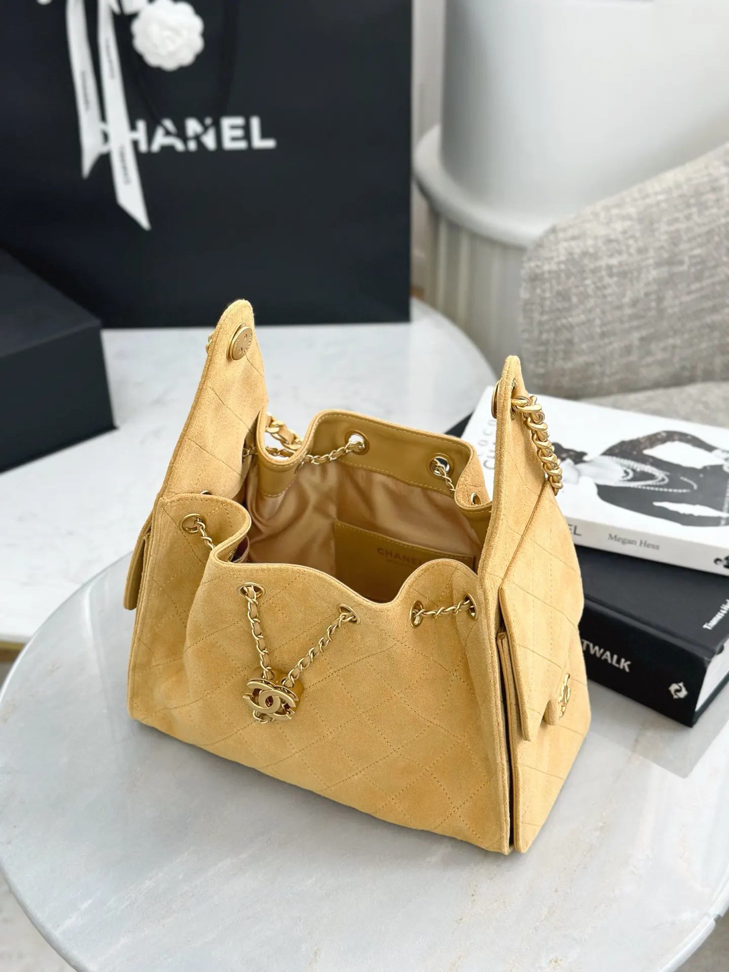 Chanel Suede Hobo Underarm Bag Shoulder Back Image 7 Chanel Suede Hobo Underarm Bag Shoulder Back Image 7