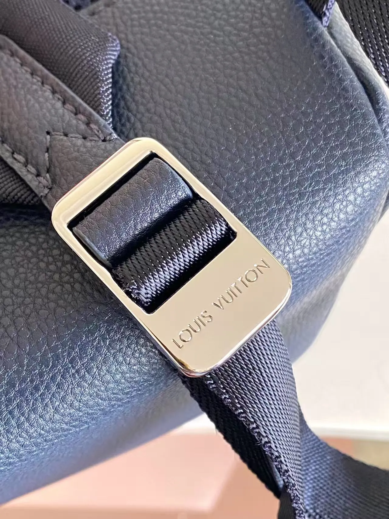 LV Discovery 藍色 雙肩包(數字7) LV Discovery 藍色 雙肩包(數字7)