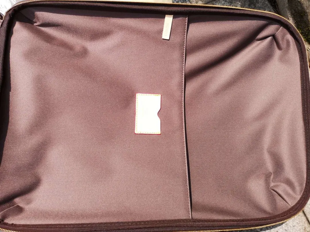 LV 產品 实 行李箱 旅行拉杆款 輕便出行款
