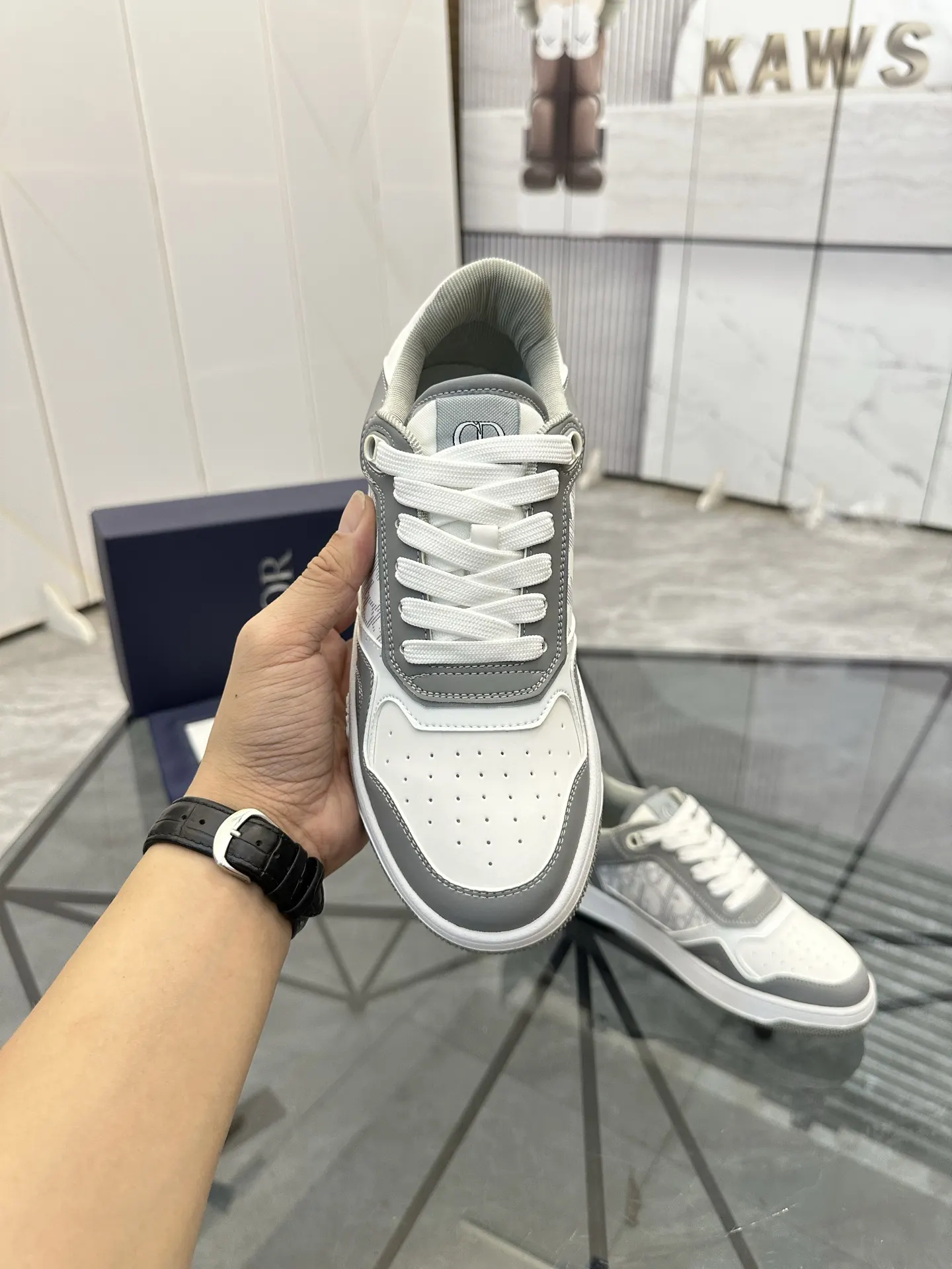 Dior 白灰拼色牛皮低帮运动鞋 休闲款