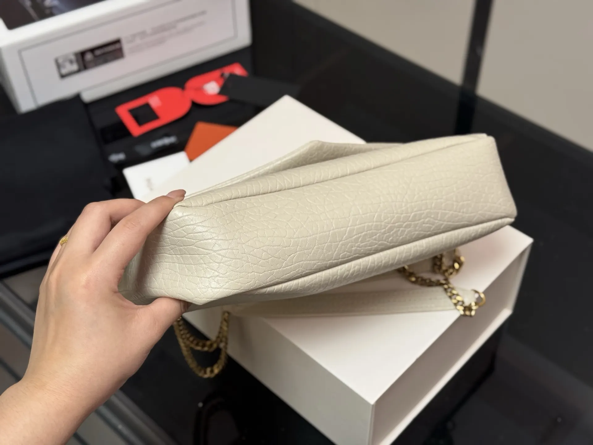 YSL 羊皮 太STALY 腋下包 复古腋下背款