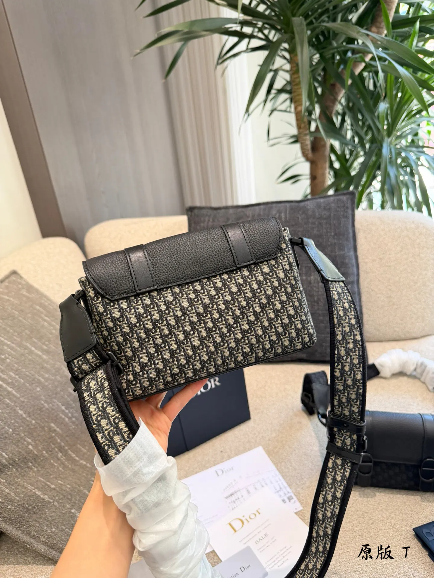 Dior Oblique 拼接乐福鞋 金属扣款