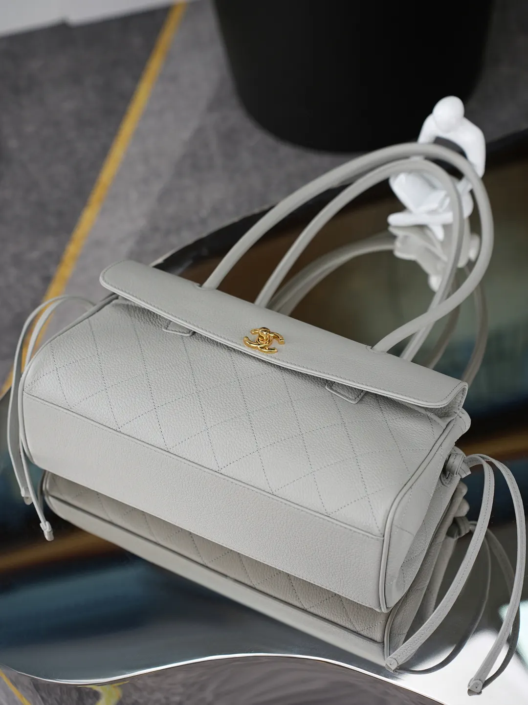 Chanel White Blue Hobo Shoulder Bag Vintage Leather