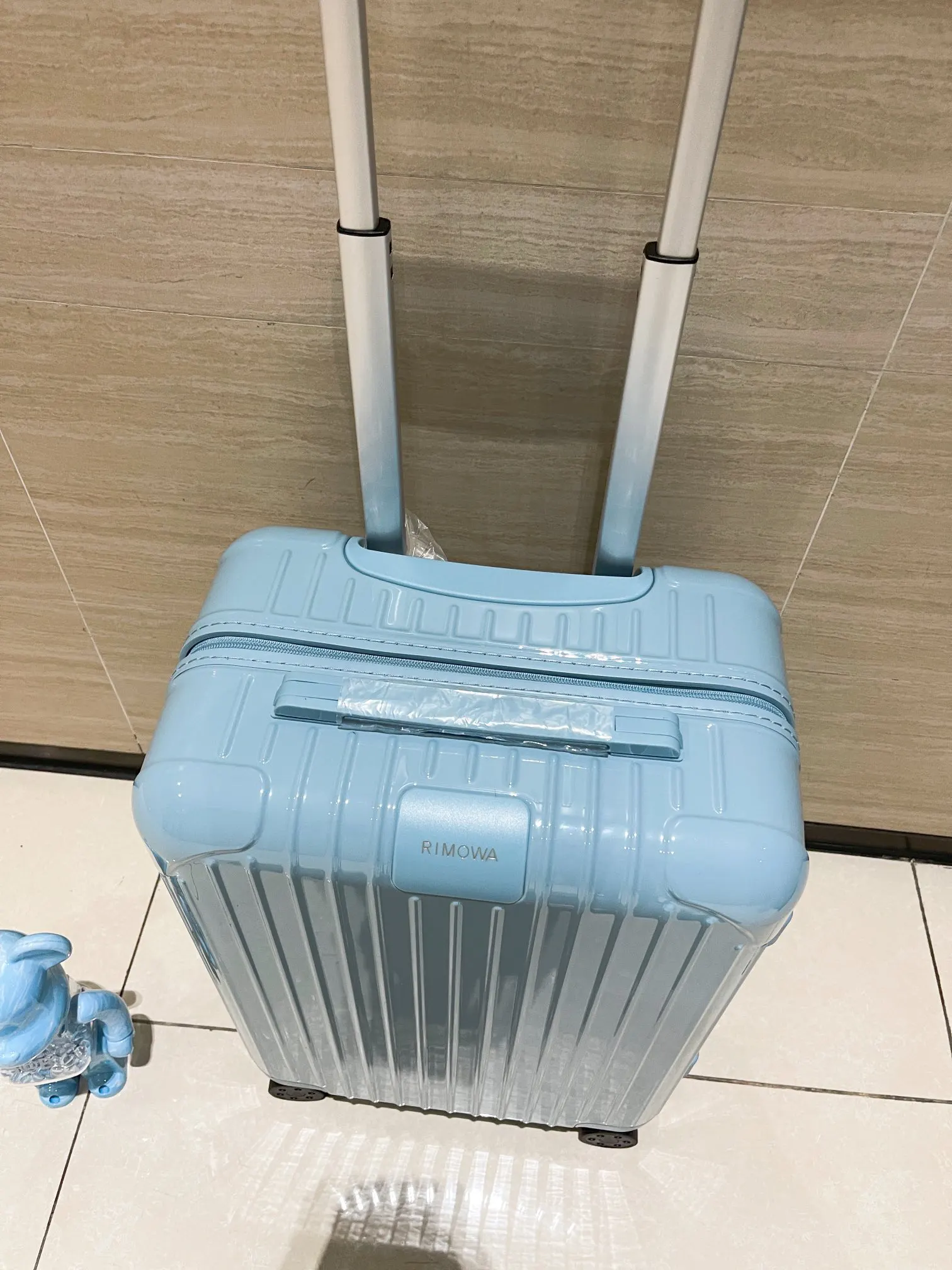 黑色 白色 日默瓦rimowa拉杆箱行李箱登机箱旅行箱方胖子運動 旅行拉杆款 輕便出行款