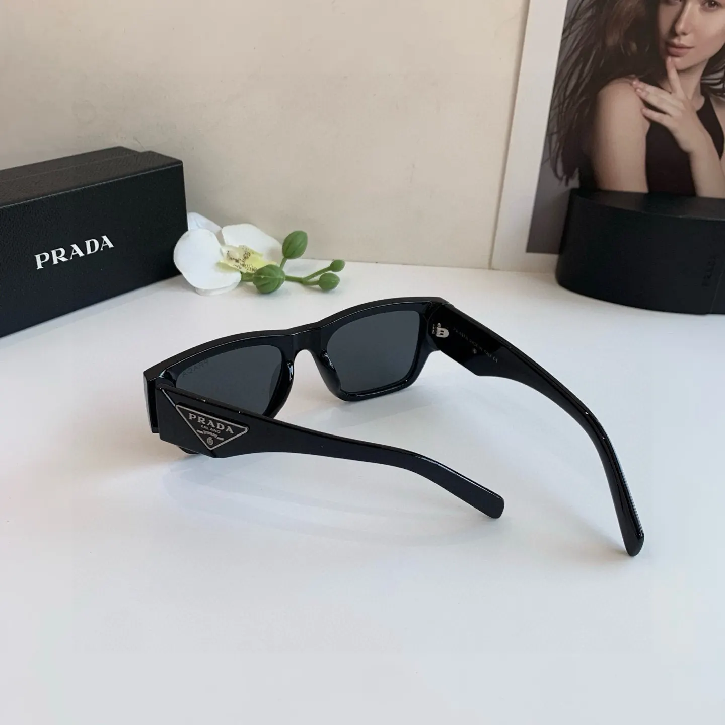 Prada 三角標 太陽鏡