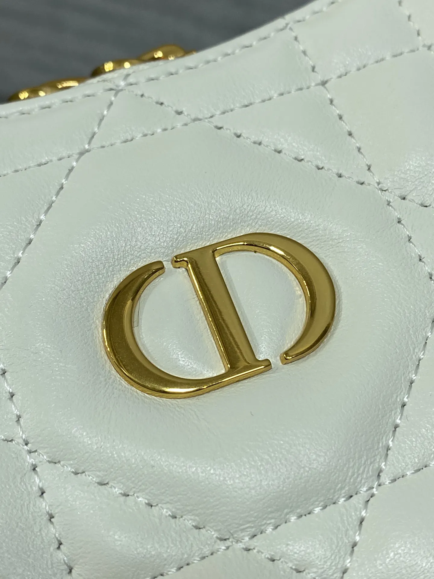 Dior 白色羊皮链条腋下包 单肩款