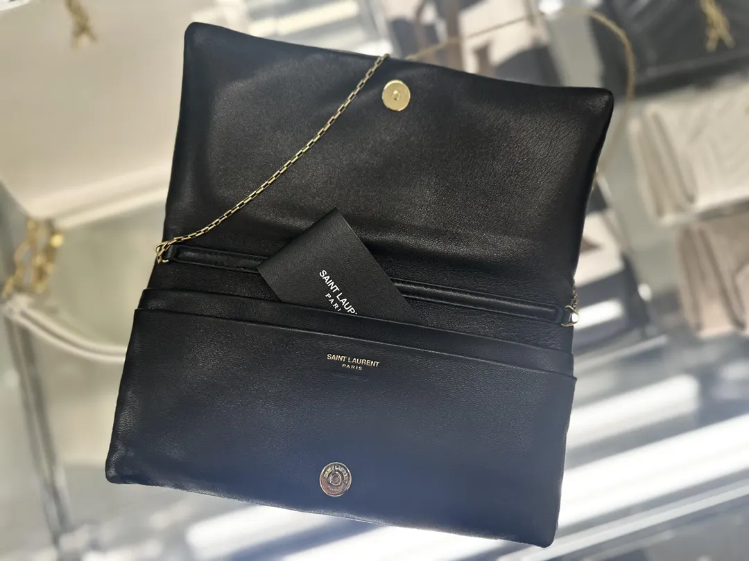 Clutch Bag Image 2 Clutch Bag Image 2