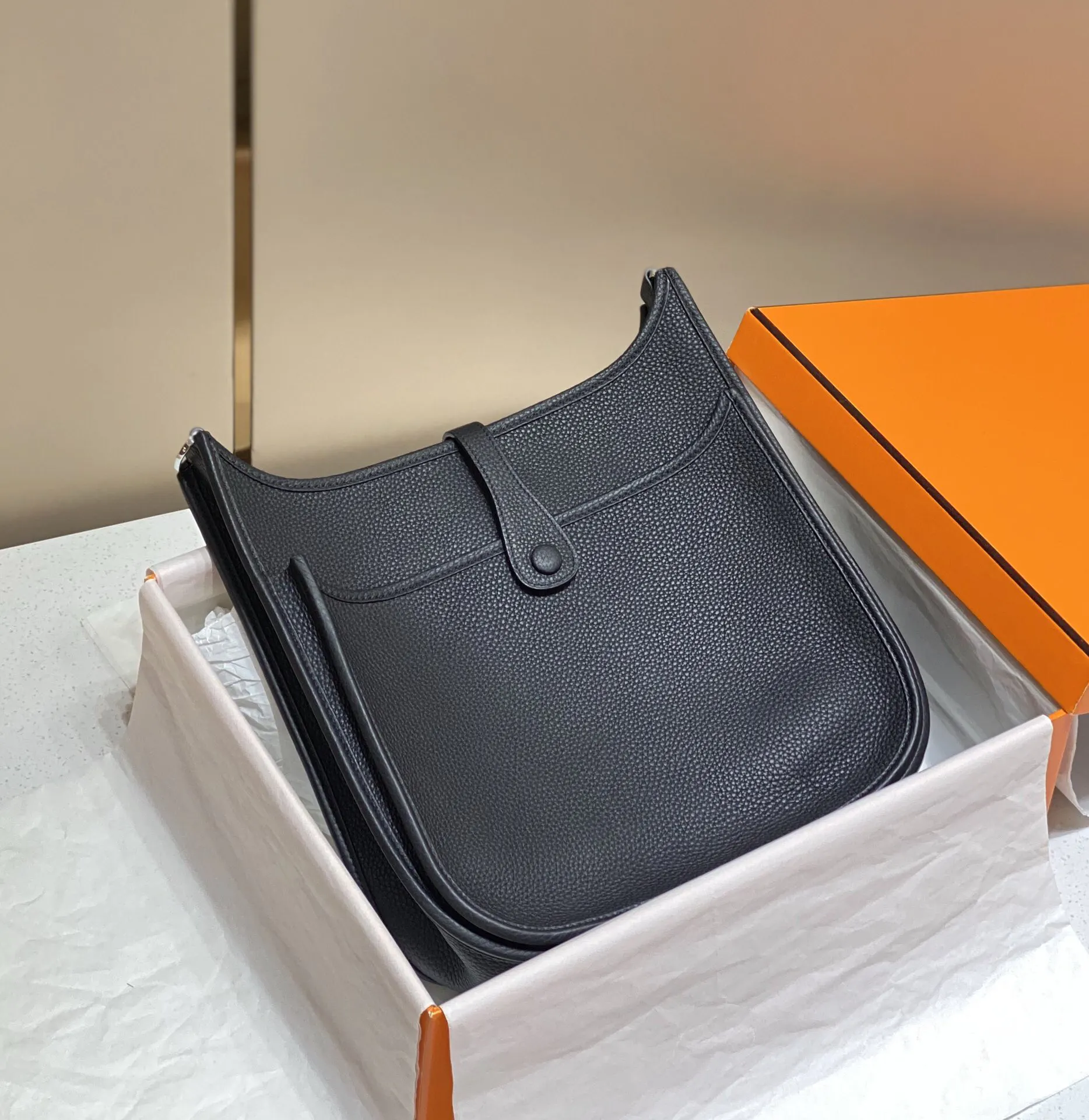 Hermès Evelyne Leather Crossbody Bag Classic