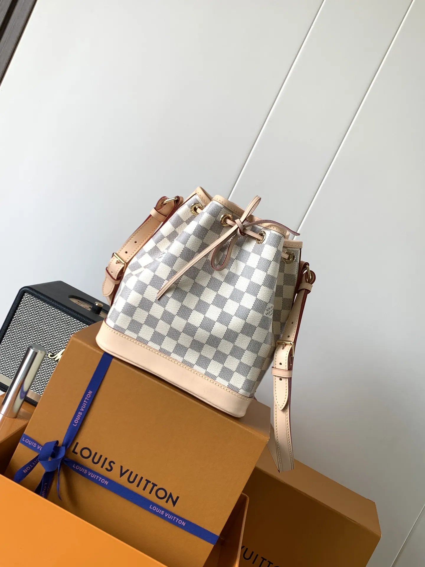 LV 老花 牛皮 老花 白格 钢扣钢 收納包 旅行收納款