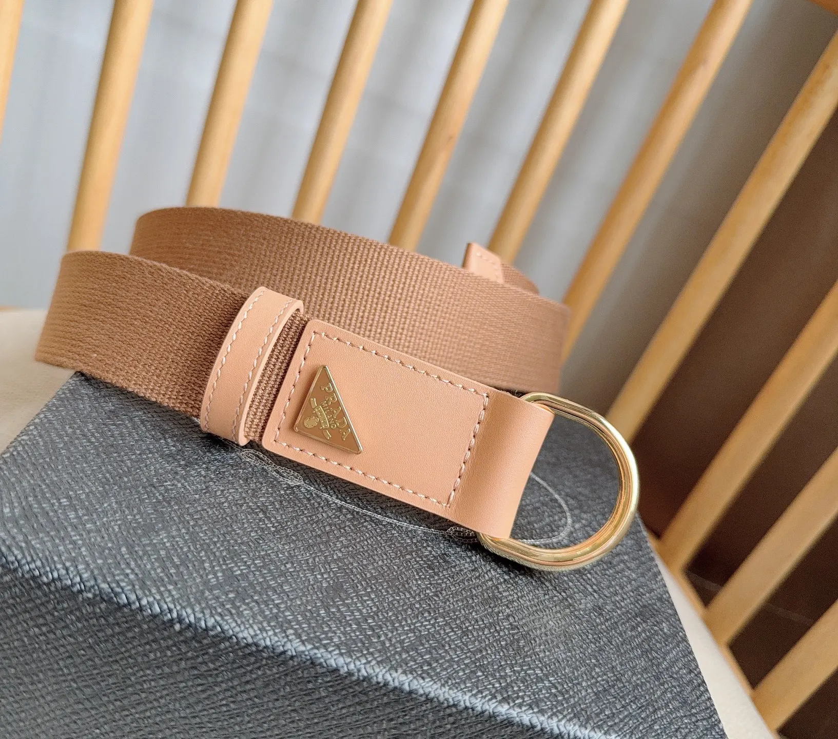 Prada 皮革 棉质 三角标 腰带 双D扣休闲