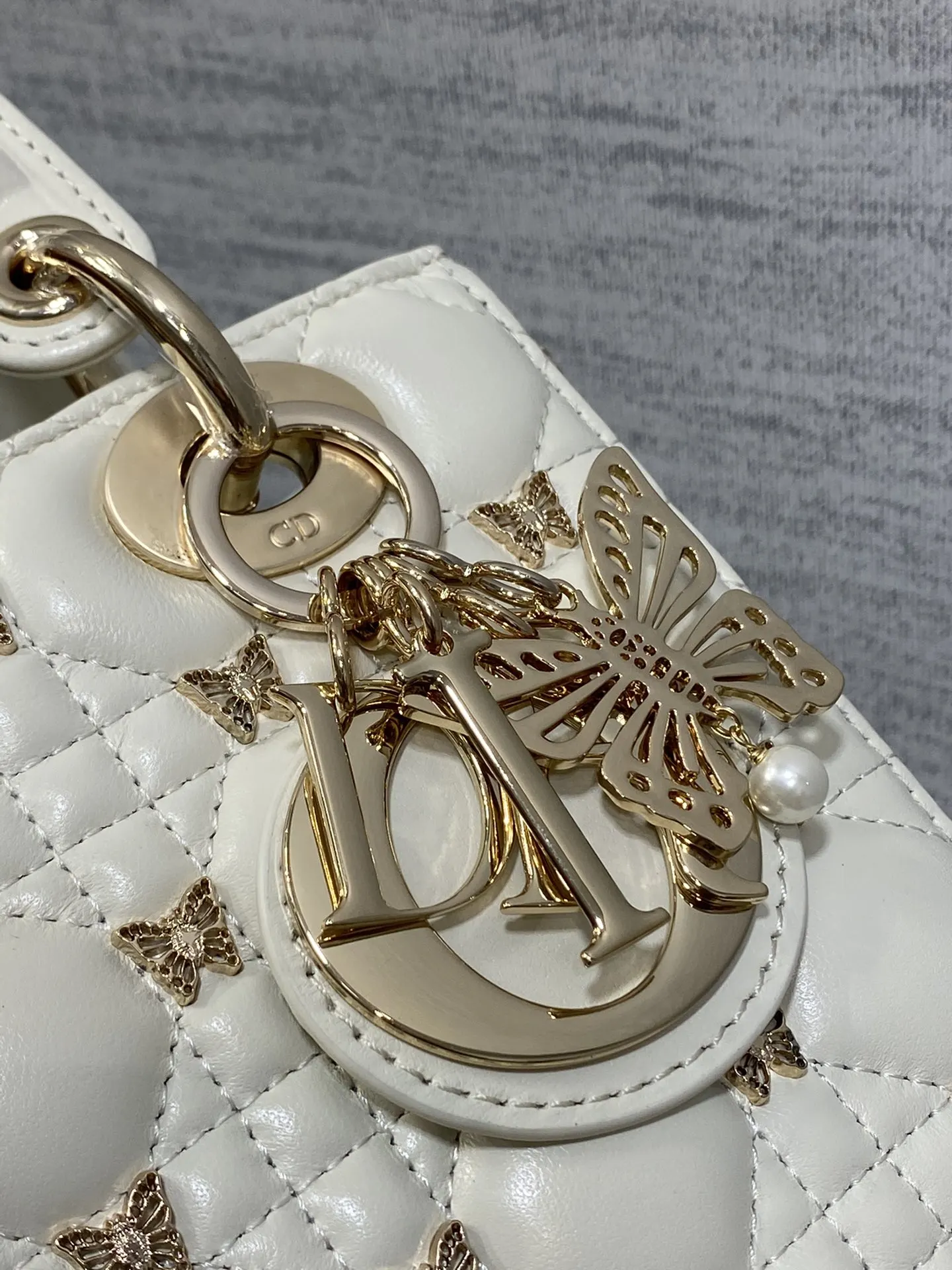 Dior 羊皮 迷人优雅又气场十足 斜挎手拎也是女人味十足 經典 斜背包 輕便斜挎款