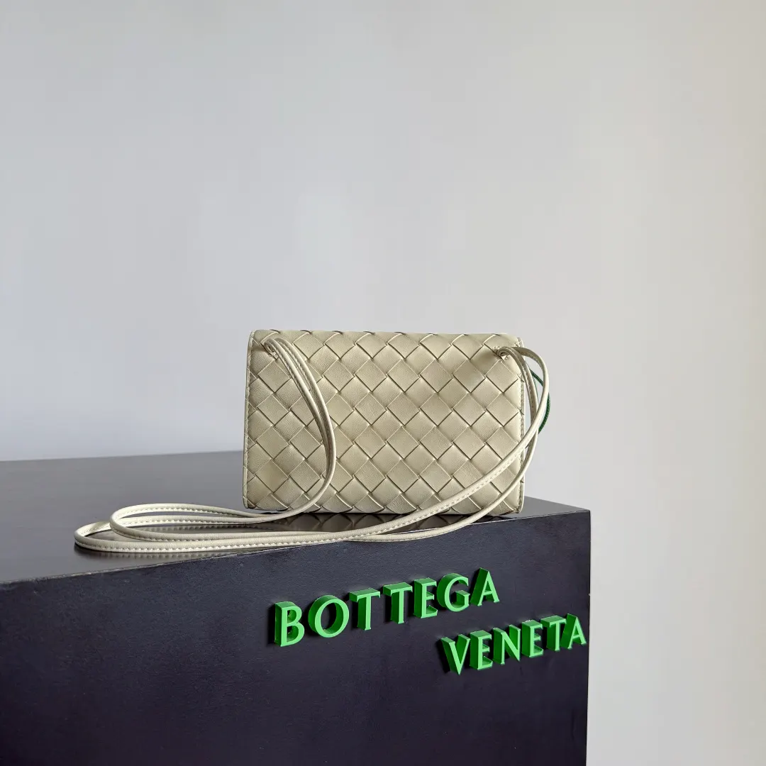 Bottega Veneta 皮革 手拿包 精致手拿款